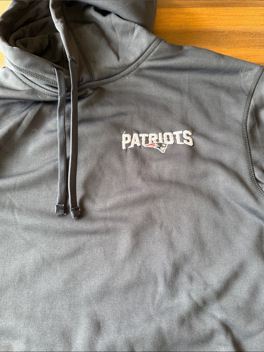 Men’s Large Dunbrooke Patriots Charcoal Gray Pullover Hoodie - Picture 10 of 10